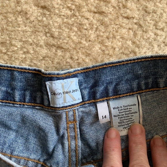 Calvin Klein Denim Shorts || Size 14 - Picture 3 of 3